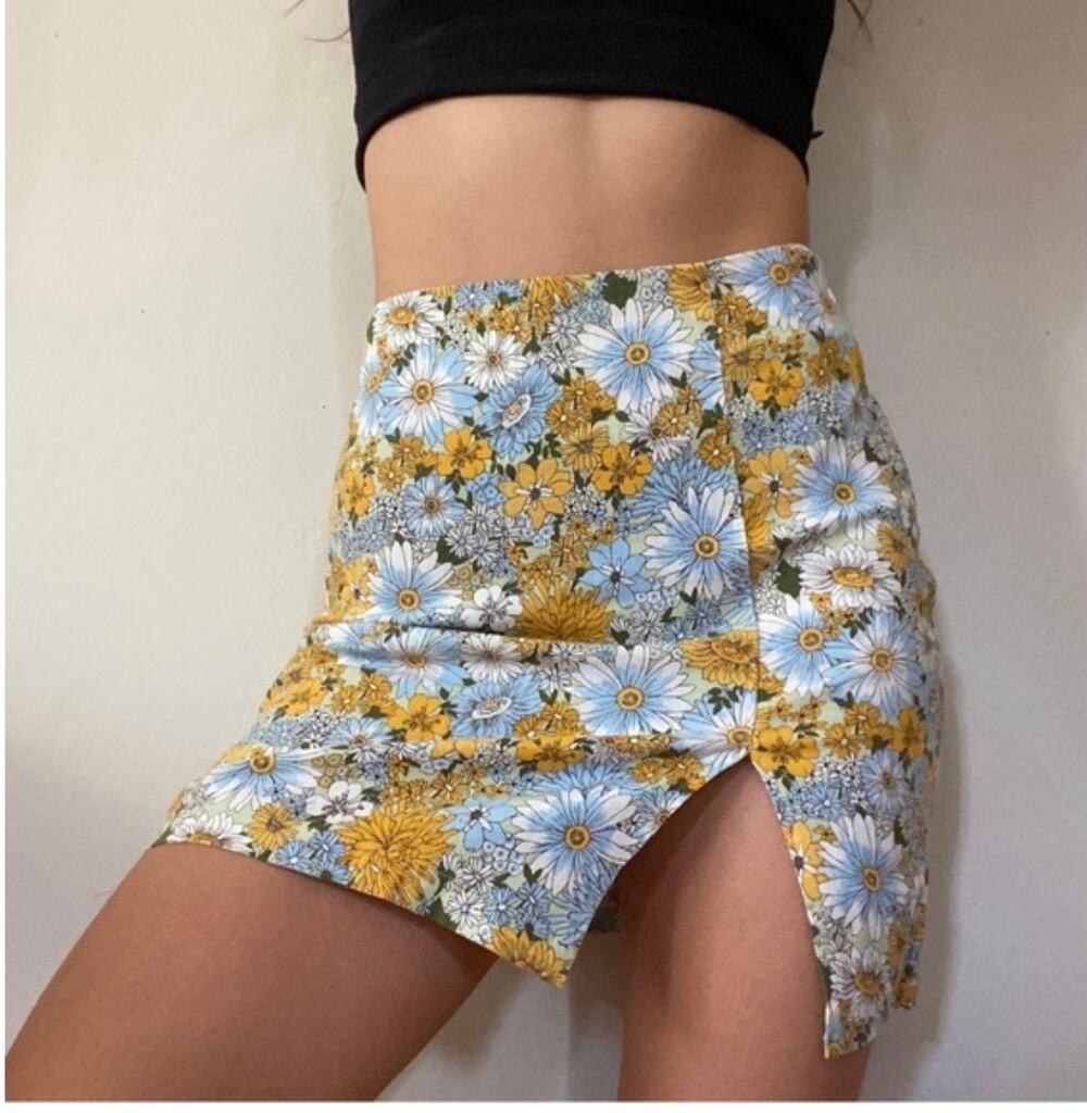 Urban Outfitters Darren Notched Linen Mini Skirt Size M